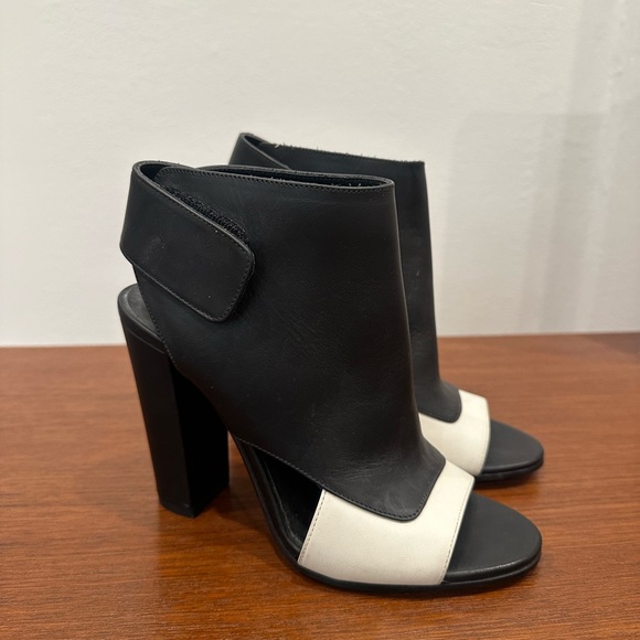 VINCE AGATHA open toe booties - Picture 4 of 7